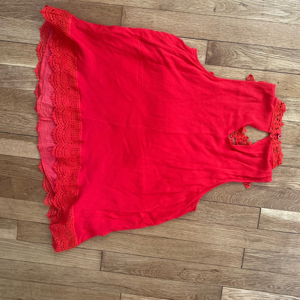 Red top small perfect condition
